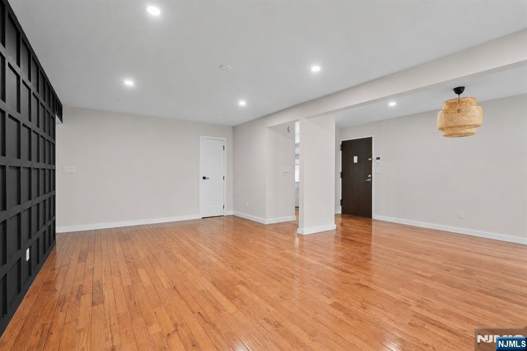 29 N End Drive