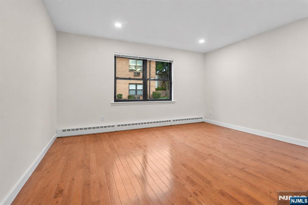 29 N End Drive