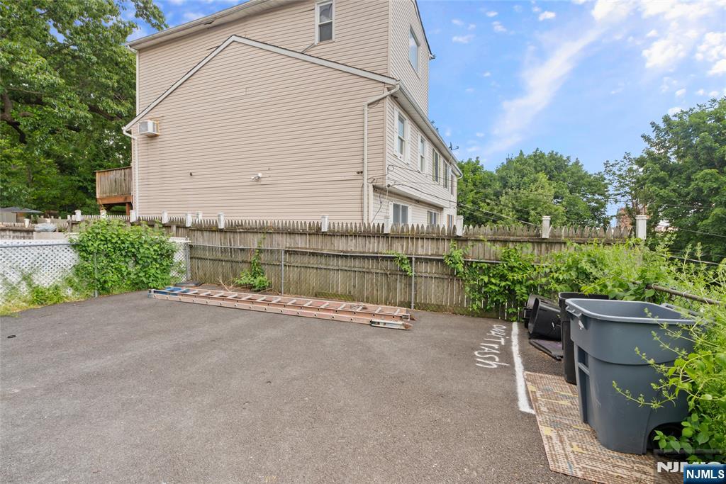 8-10 N 3rd Street