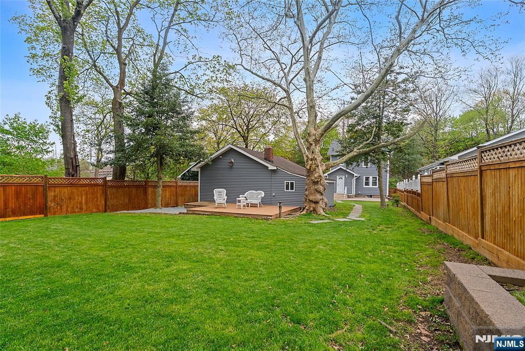 6 Dawes Avenue