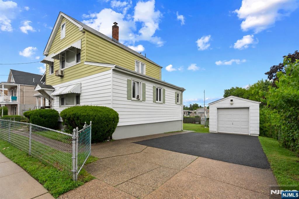 12 Boyd Street
