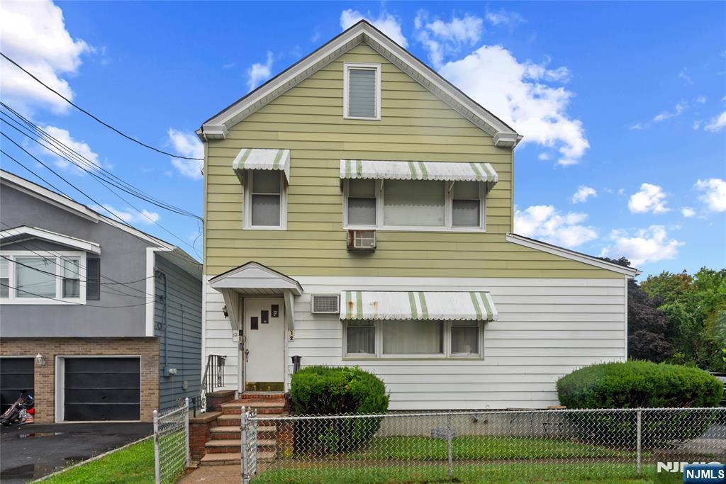 12 Boyd Street