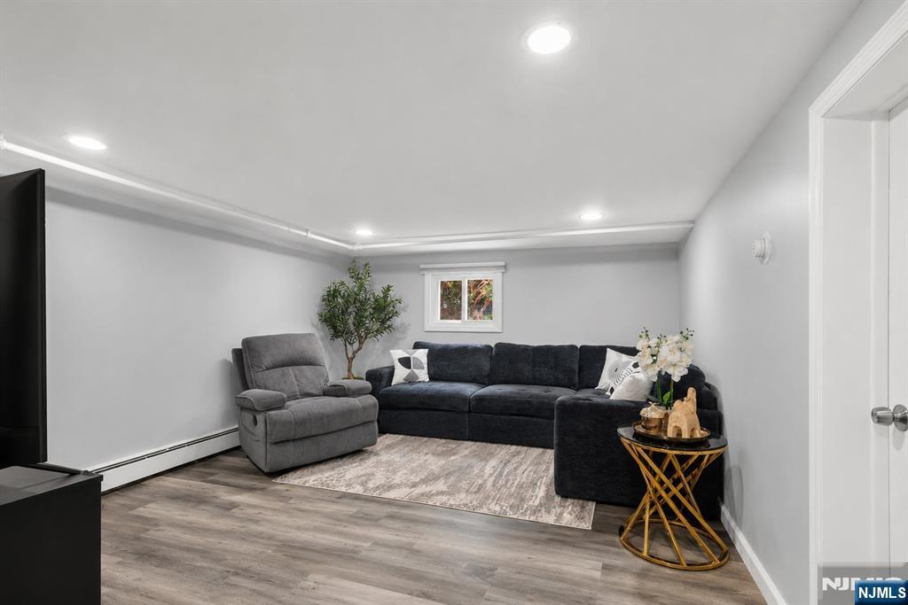 76 Niehaus Avenue