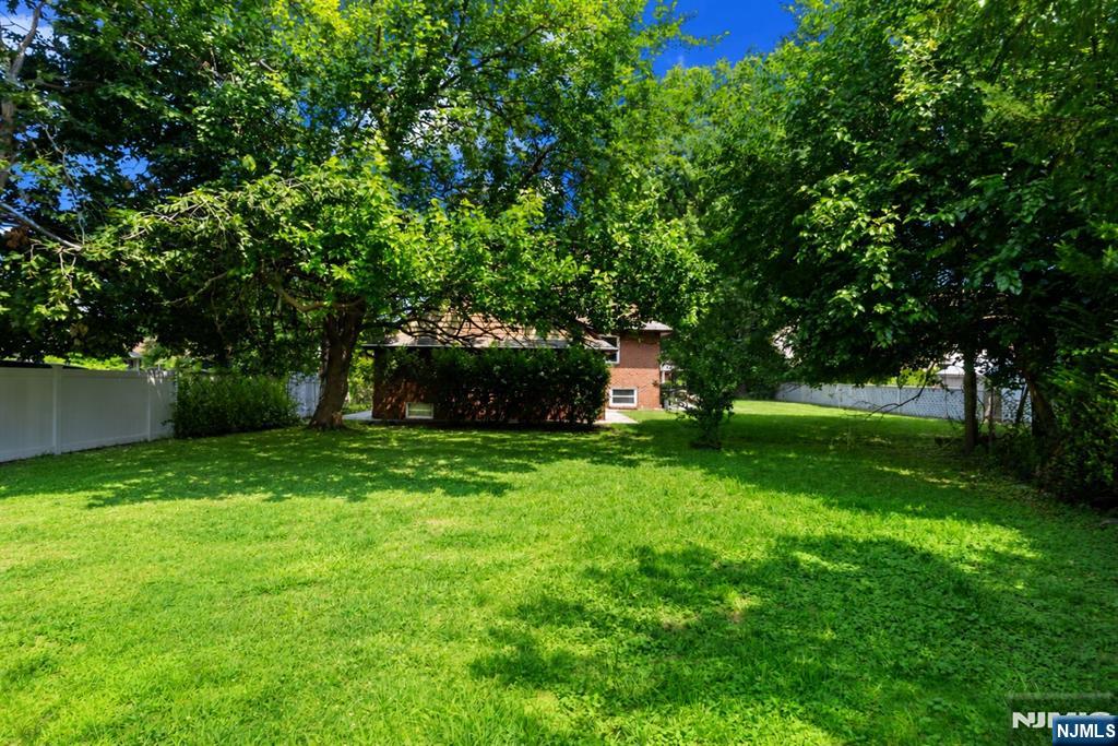 76 Niehaus Avenue