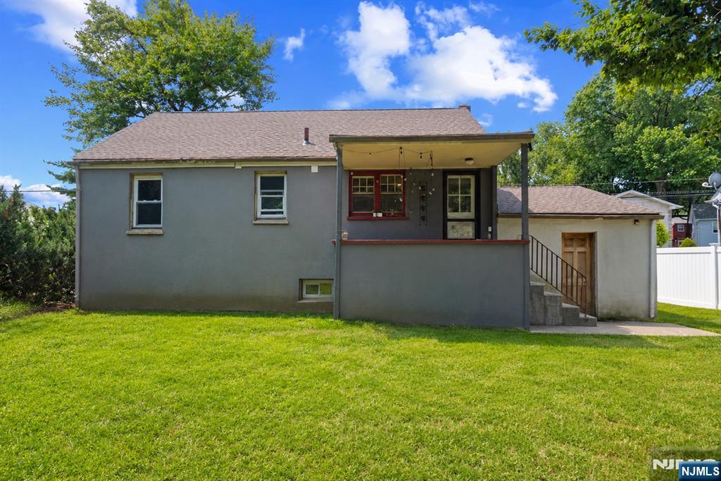 76 Niehaus Avenue