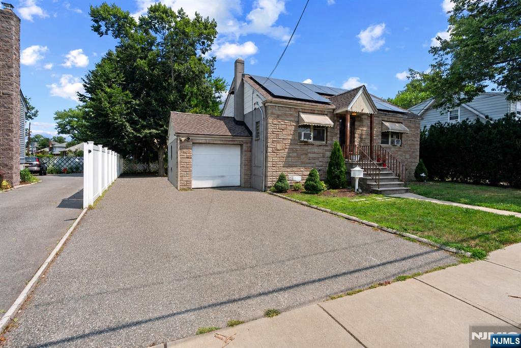 76 Niehaus Avenue