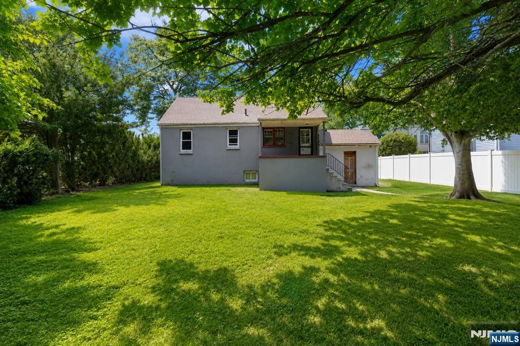 76 Niehaus Avenue