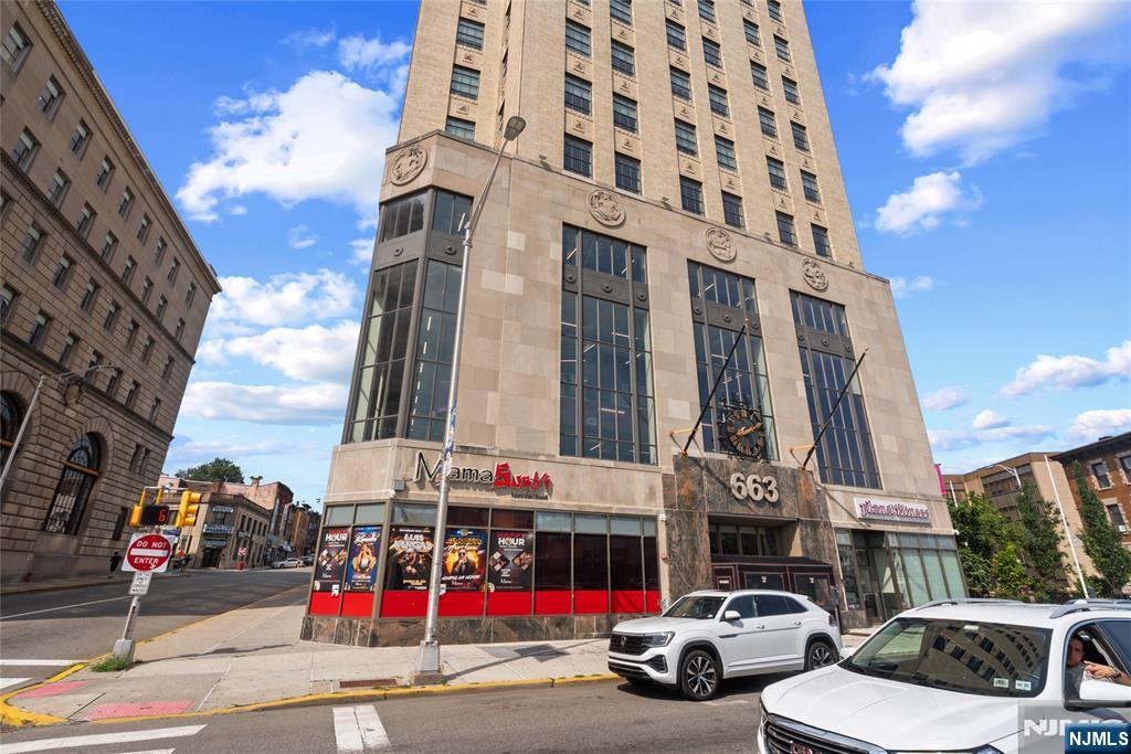 659-663 Main Avenue