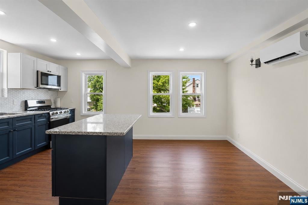 731 Humboldt Street