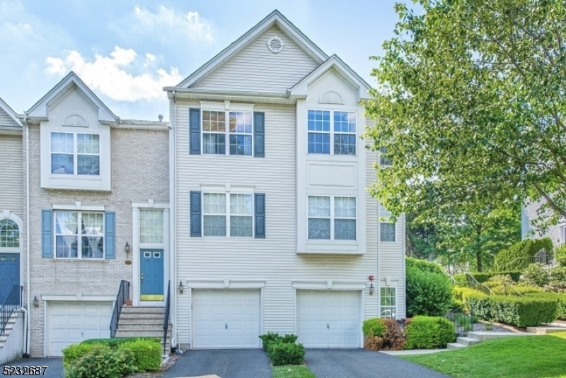 598 Hartford Dr