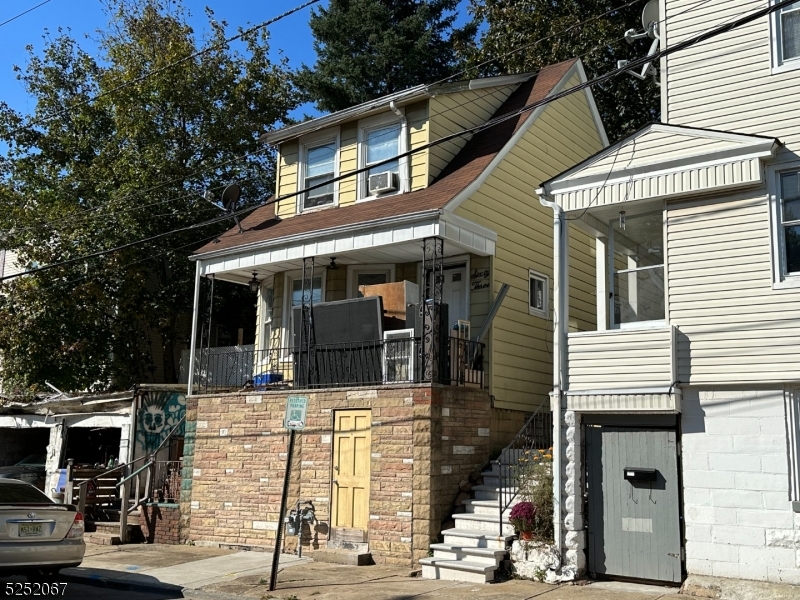 61-63 Newton Pl