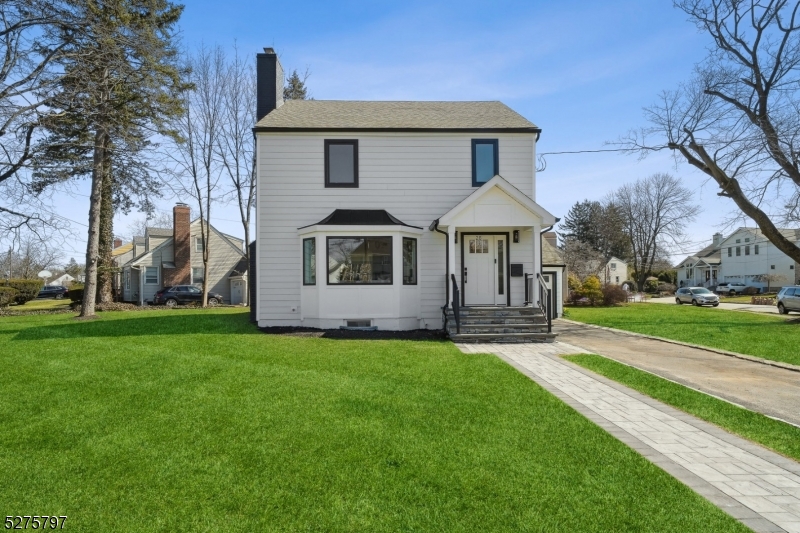 28 Winding Ln