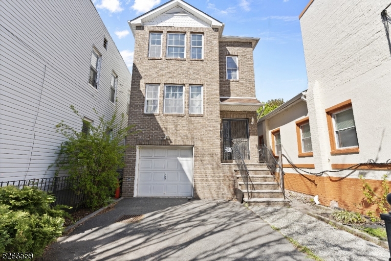 35 Tillinghast St