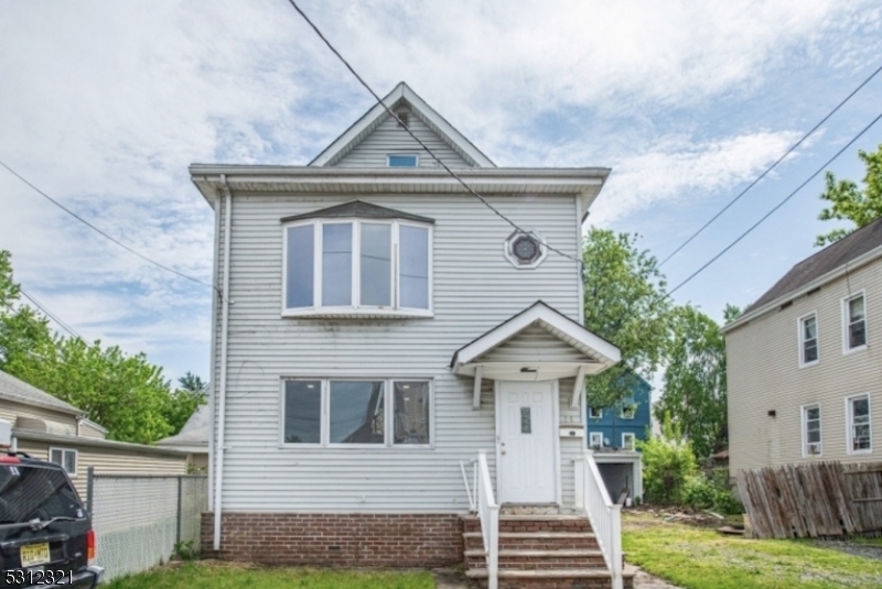 12 Riverside Pl