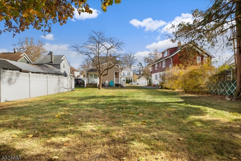 92 2nd Ave
