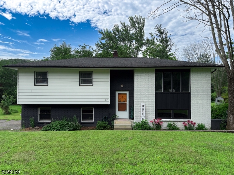 217 Newton Swartswood Rd