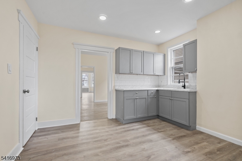 33-35 Delaware Street