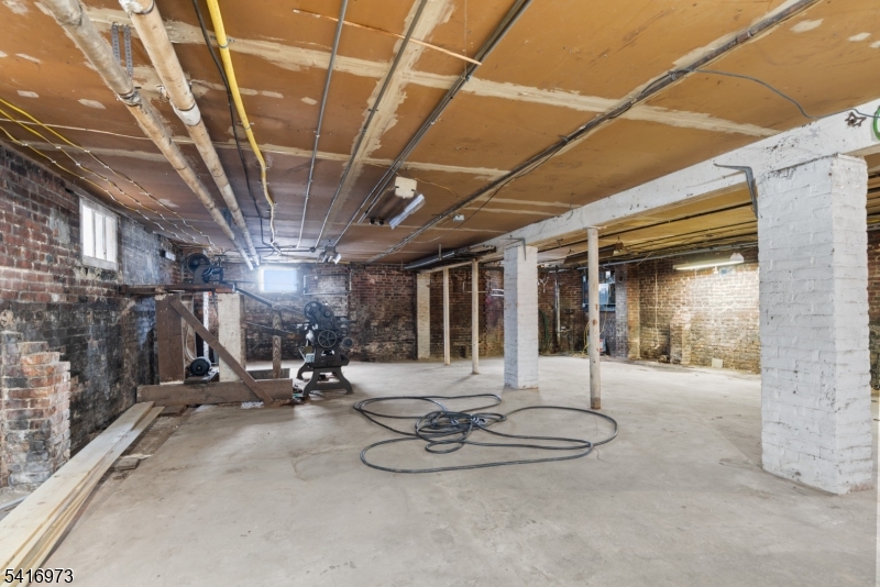 33-35 Delaware Street