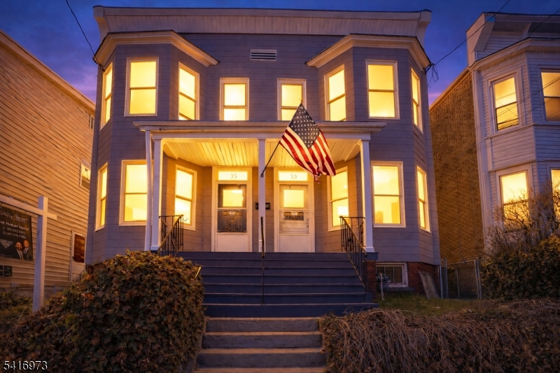 33-35 Delaware Street