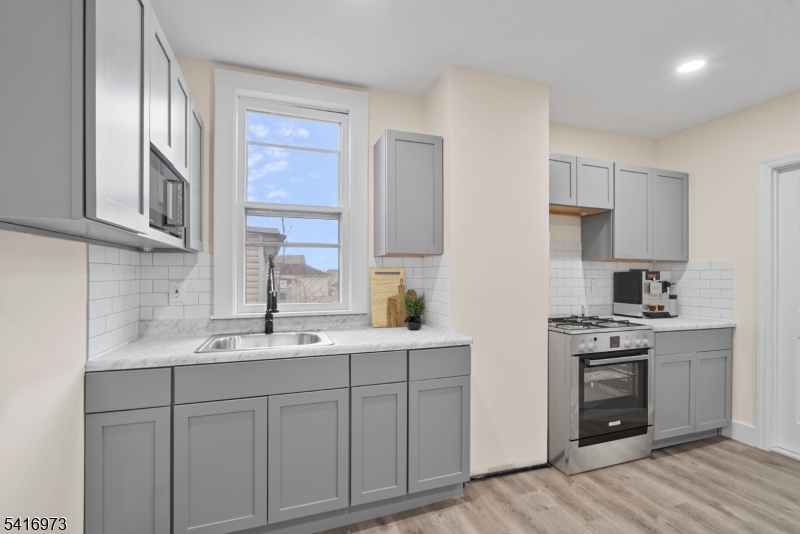 33-35 Delaware Street