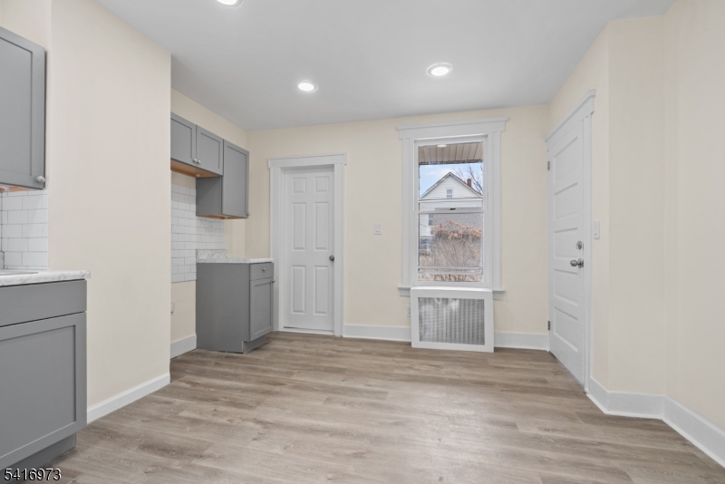 33-35 Delaware Street