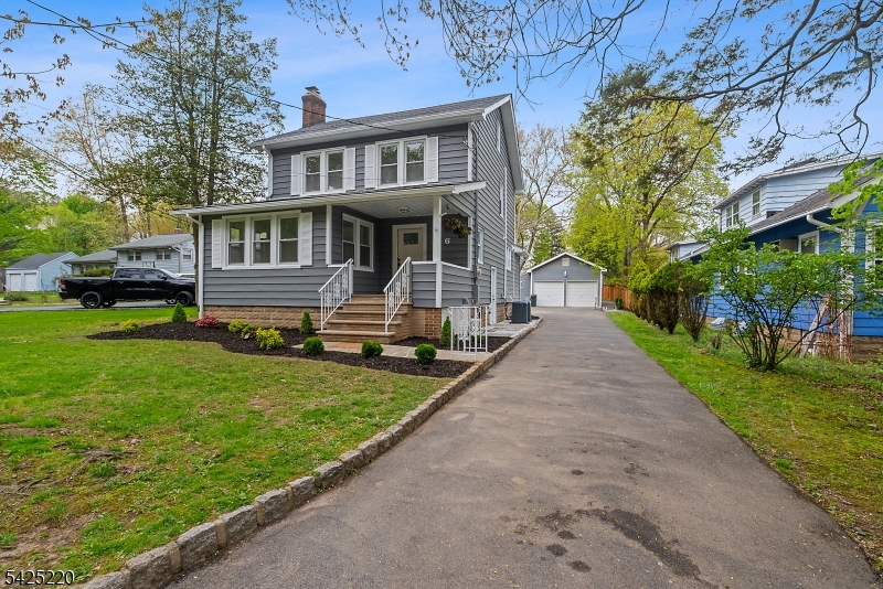 6 Dawes Ave