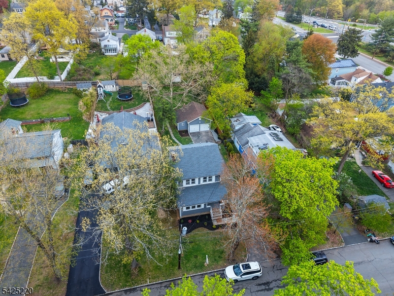 6 Dawes Ave