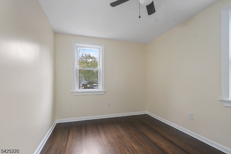 6 Dawes Ave