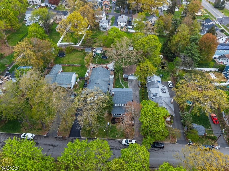 6 Dawes Ave
