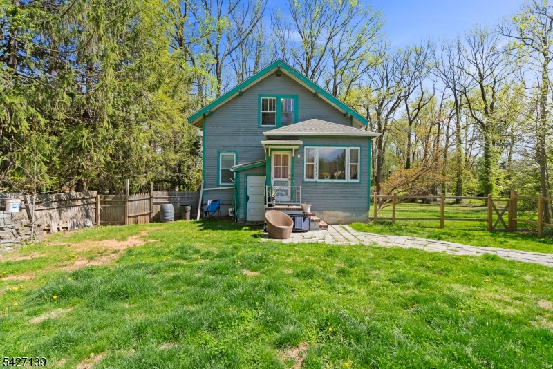 1461 Cooper Rd