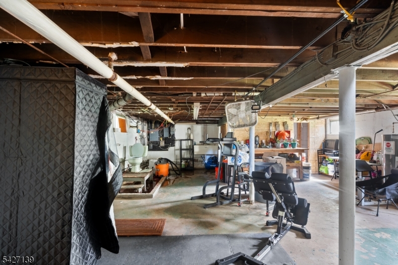 1461 Cooper Rd