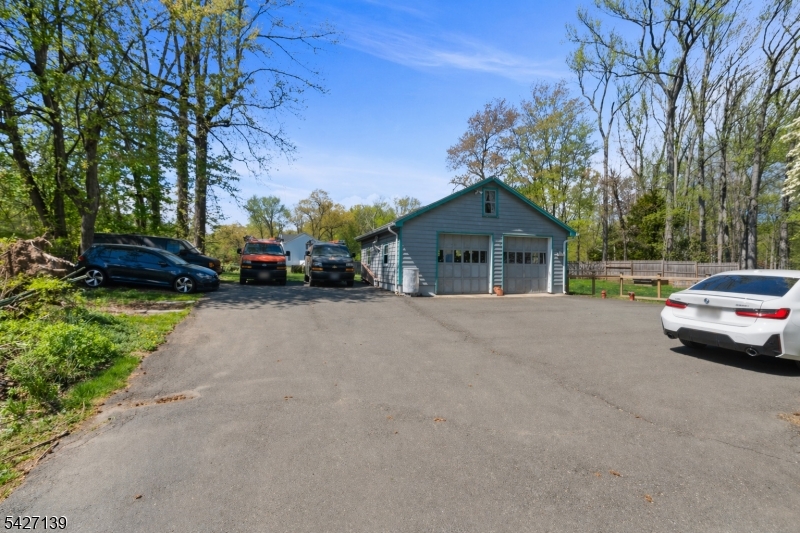 1461 Cooper Rd