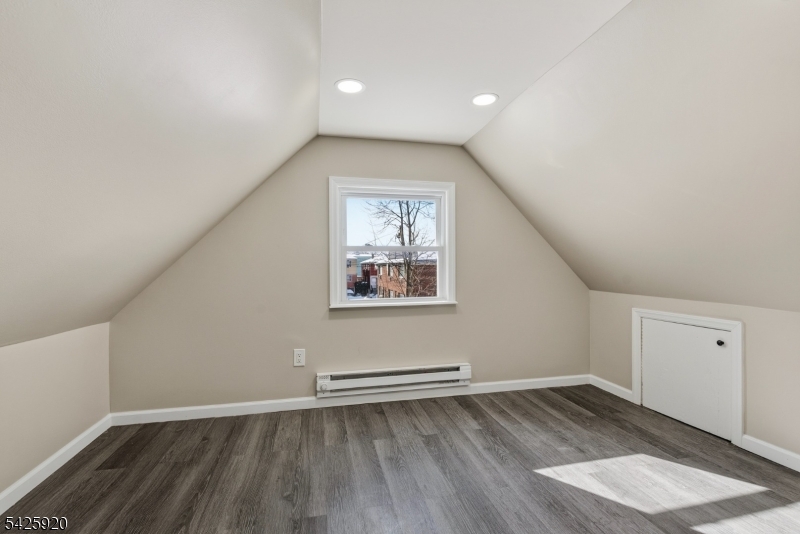 11 Tichenor Ter