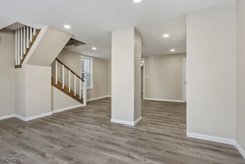 11 Tichenor Ter