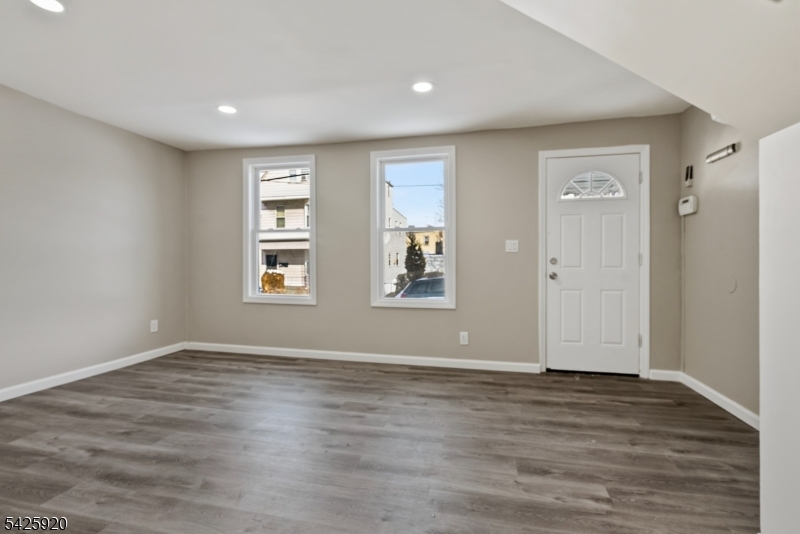 11 Tichenor Ter