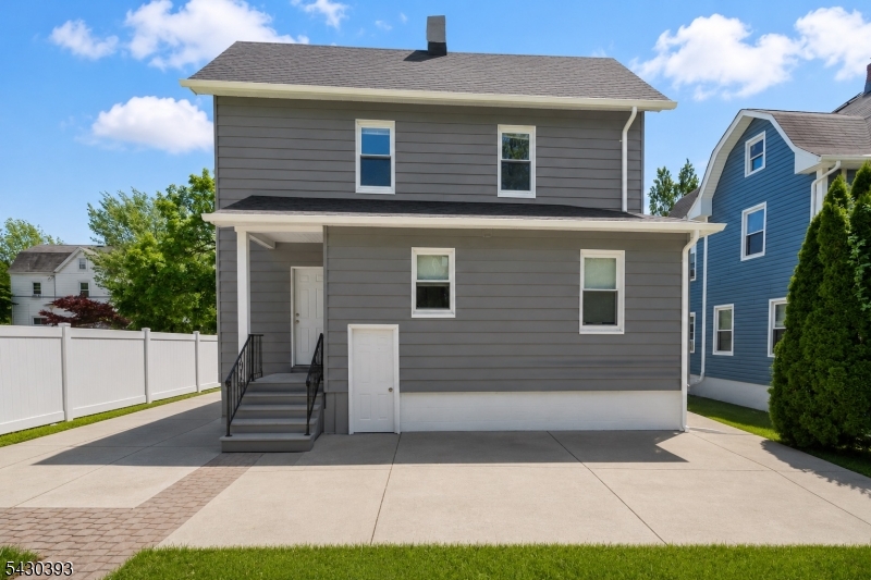 9 Sycamore St