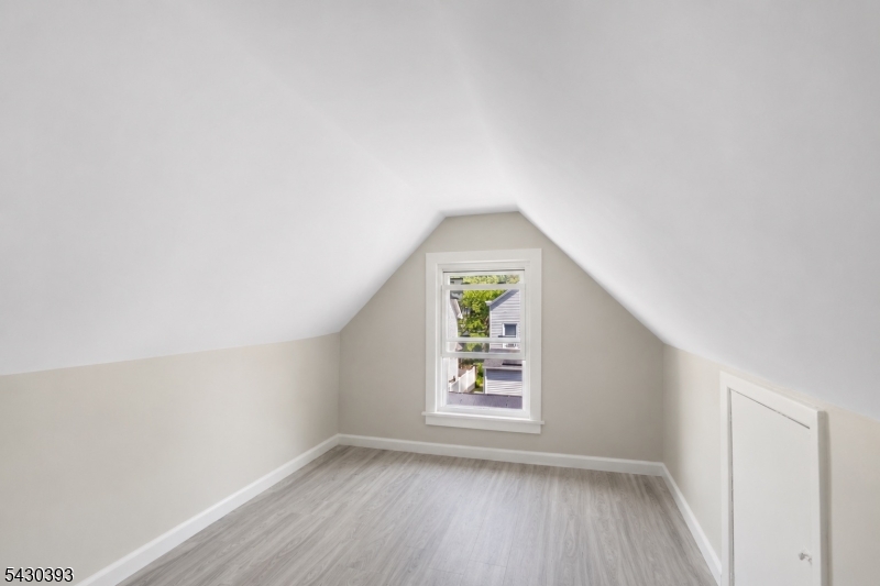 9 Sycamore St