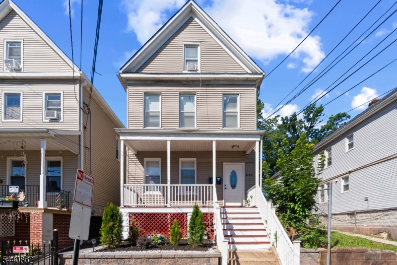 626 Magnolia Ave