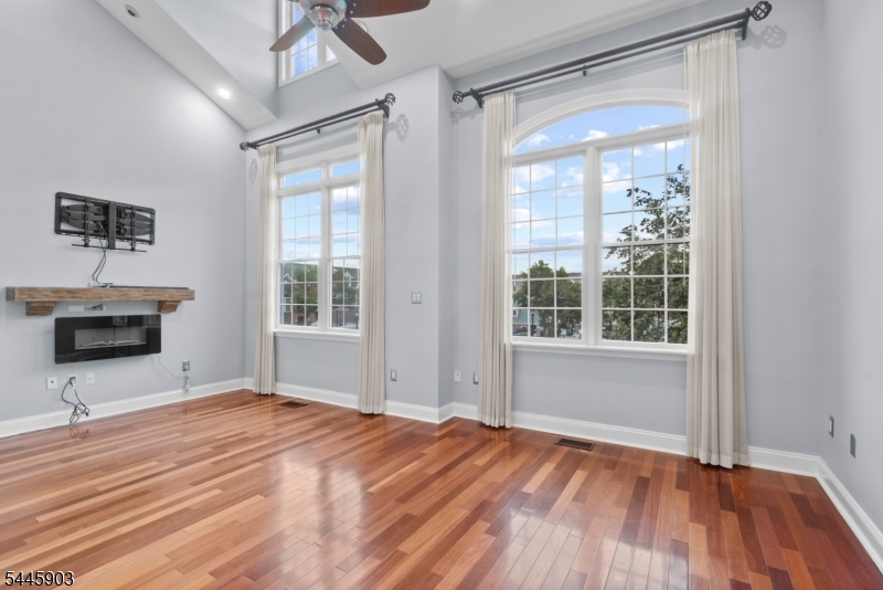169 Price Ct