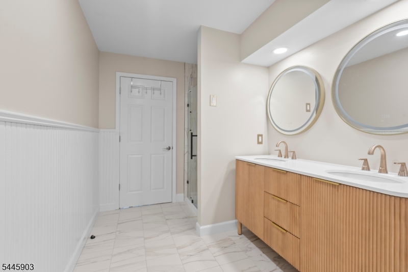 169 Price Ct
