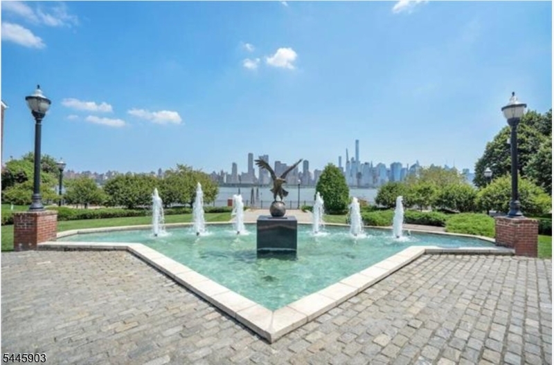 169 Price Ct