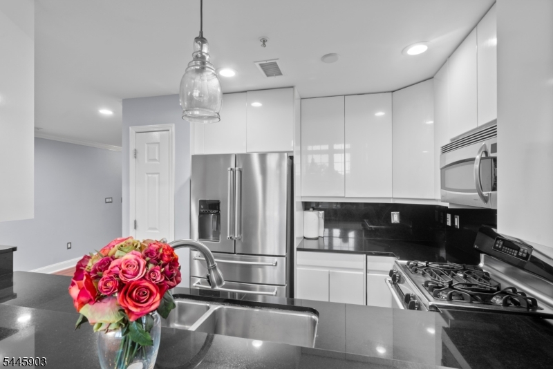169 Price Ct
