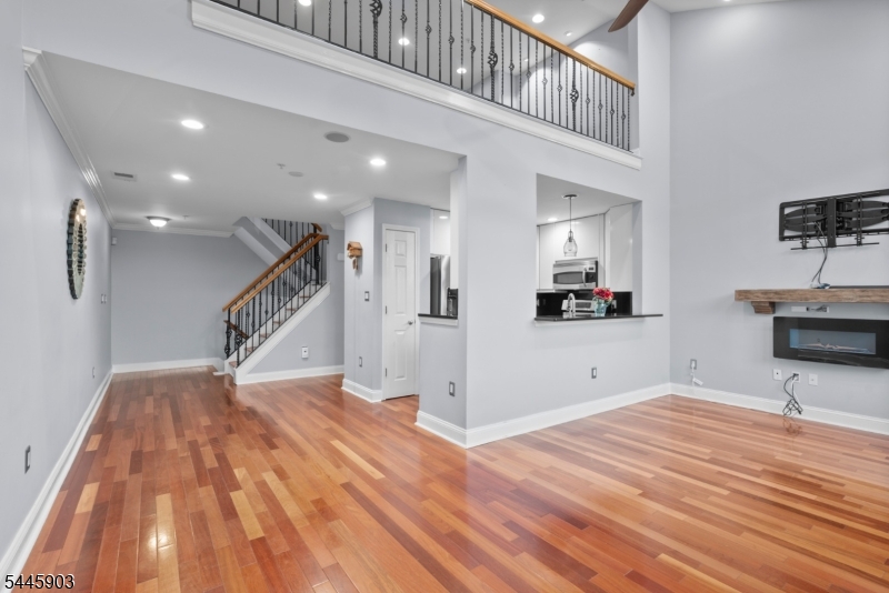 169 Price Ct