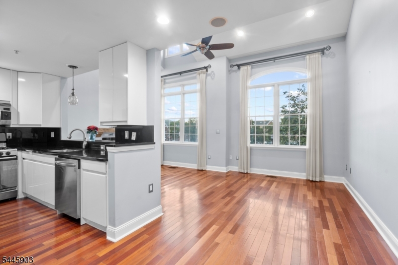 169 Price Ct