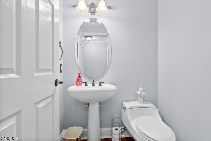 169 Price Ct
