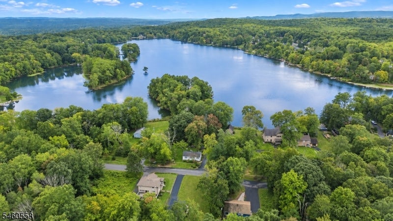 340 Lakeview Dr