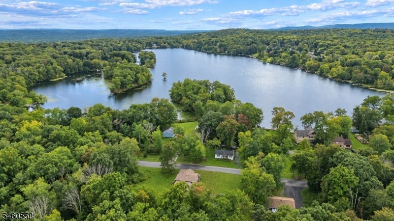 340 Lakeview Dr