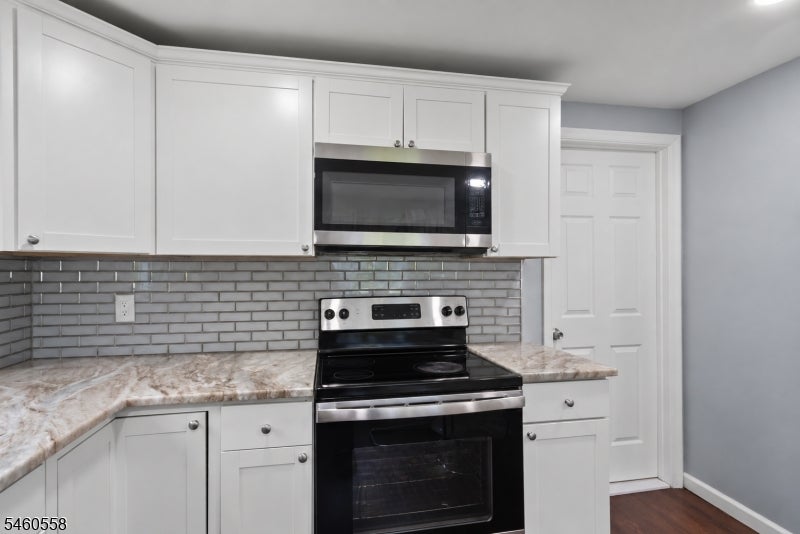 340 Lakeview Dr