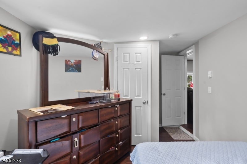340 Lakeview Dr