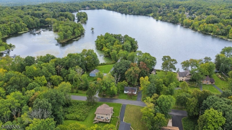 340 Lakeview Dr
